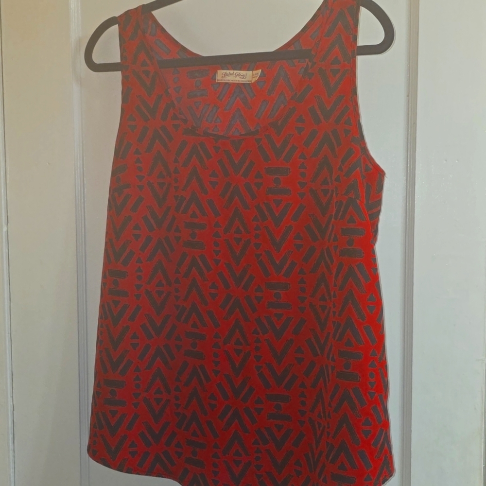 Sleeveless shirt